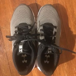 Under Armour Boys Sneakers Size 4y